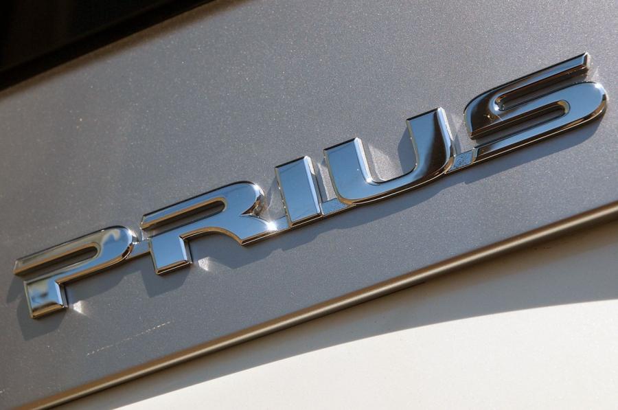  Toyota Prius Plug-In Hybrid 2012 года  (фото 61 из 75)